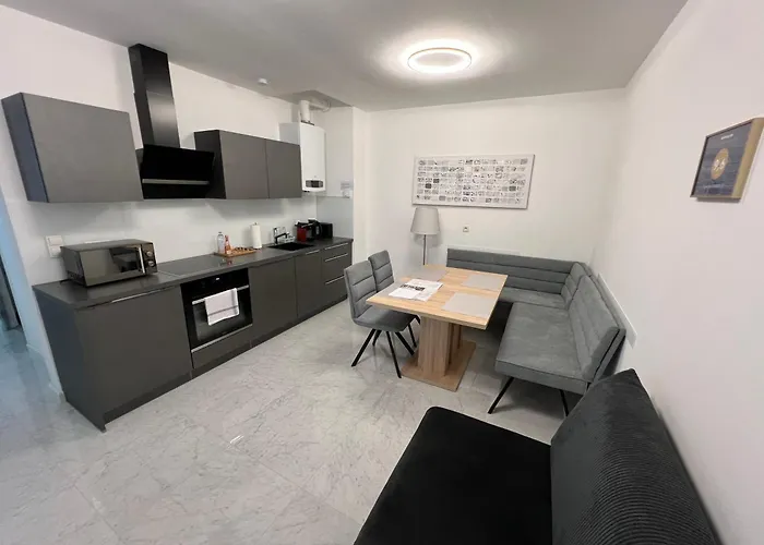 Apartman Number 17