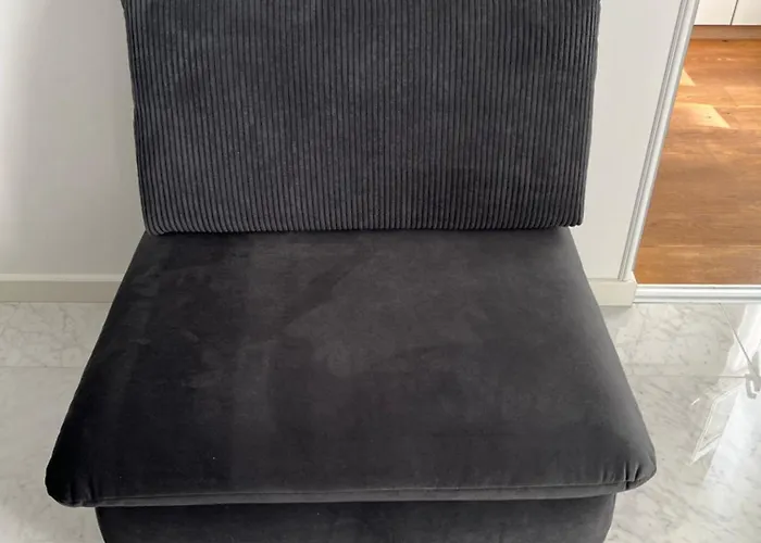 Apartman Number 17 *