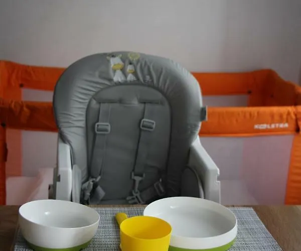Apartman Number 17 *